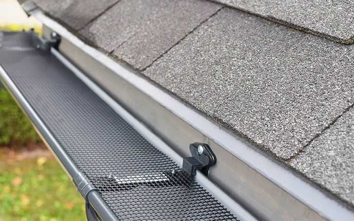 a clean protected gutter system